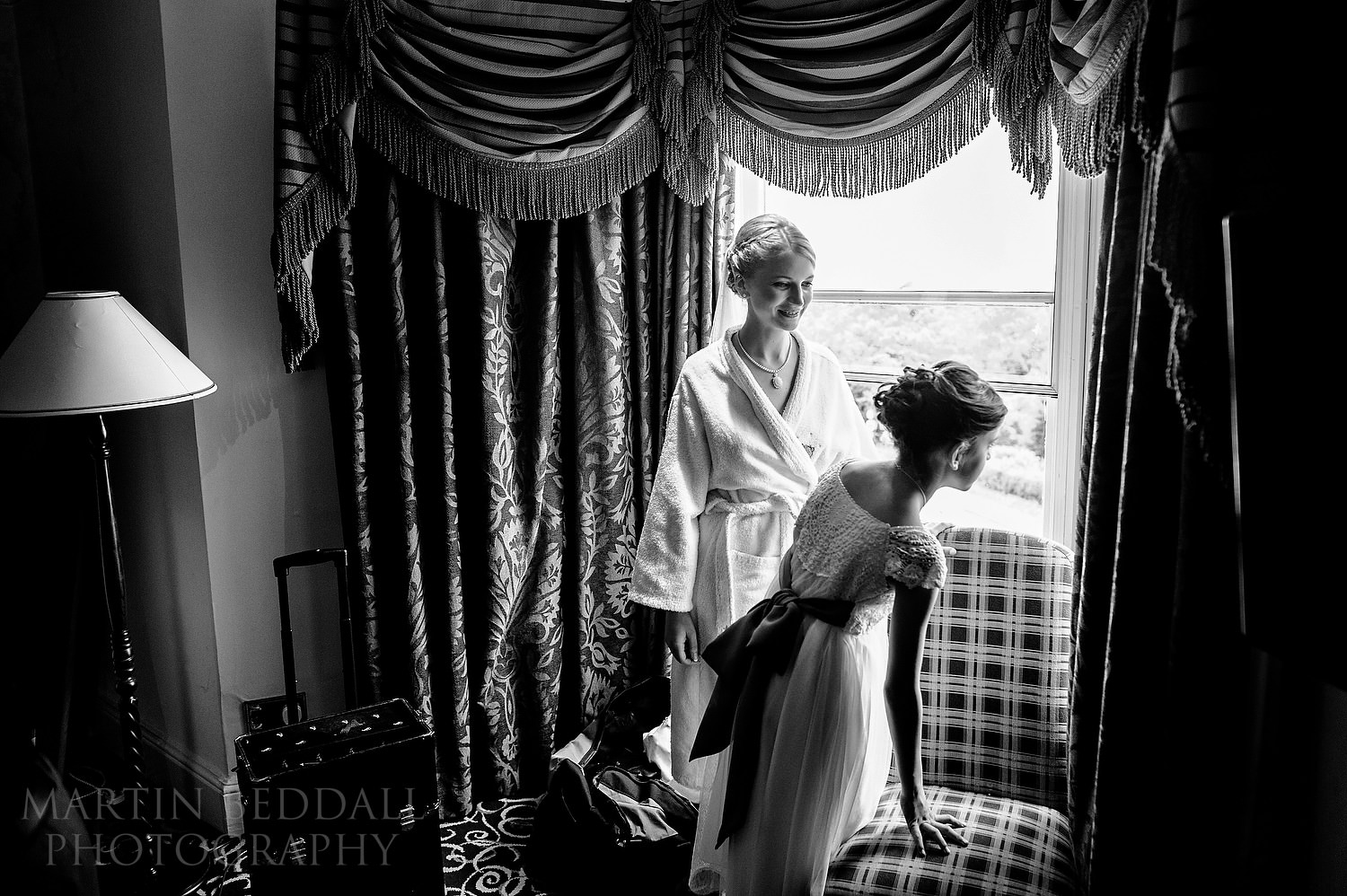 Bridde and flower girl