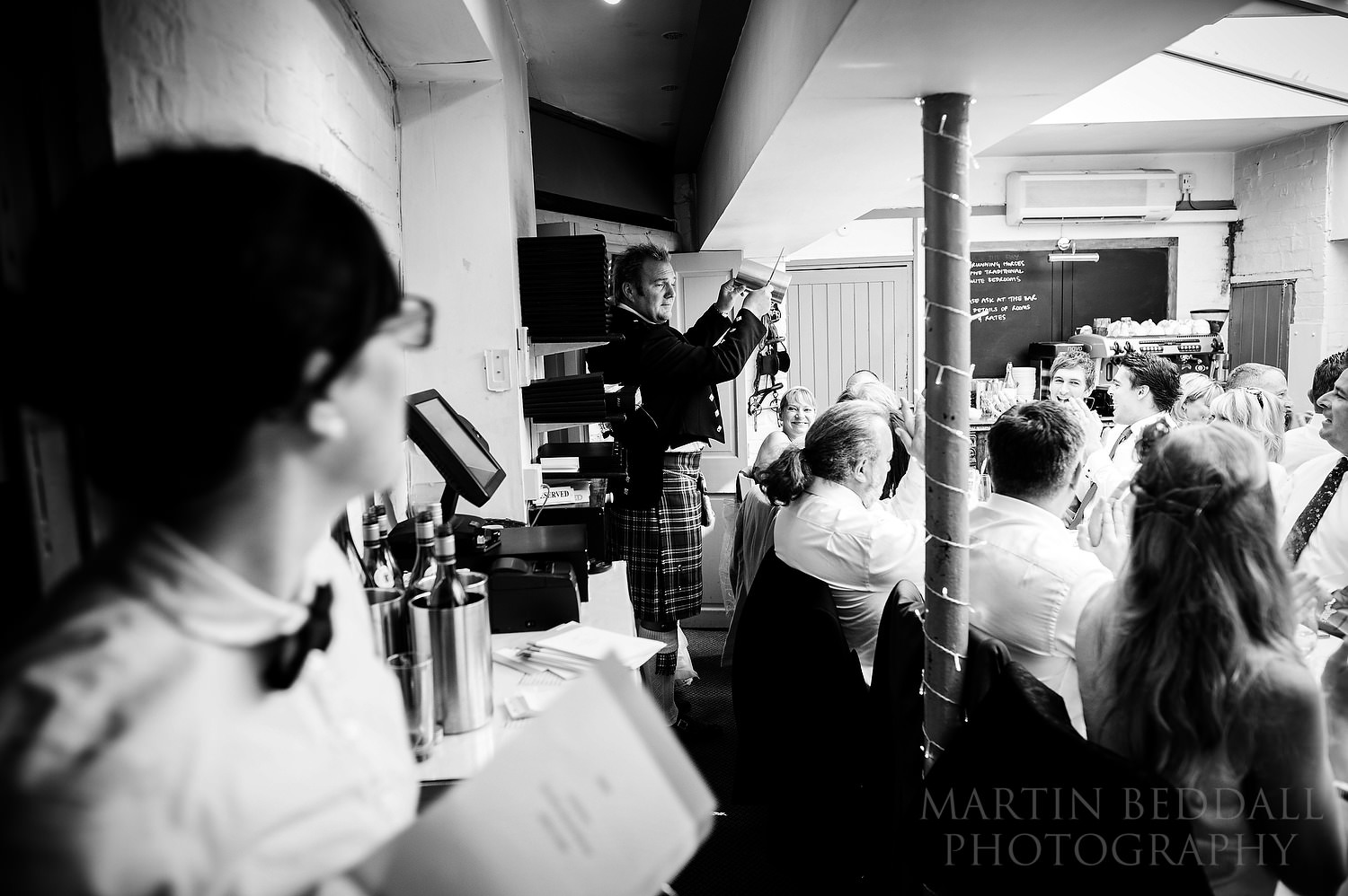 Best man announces in the bride and groom