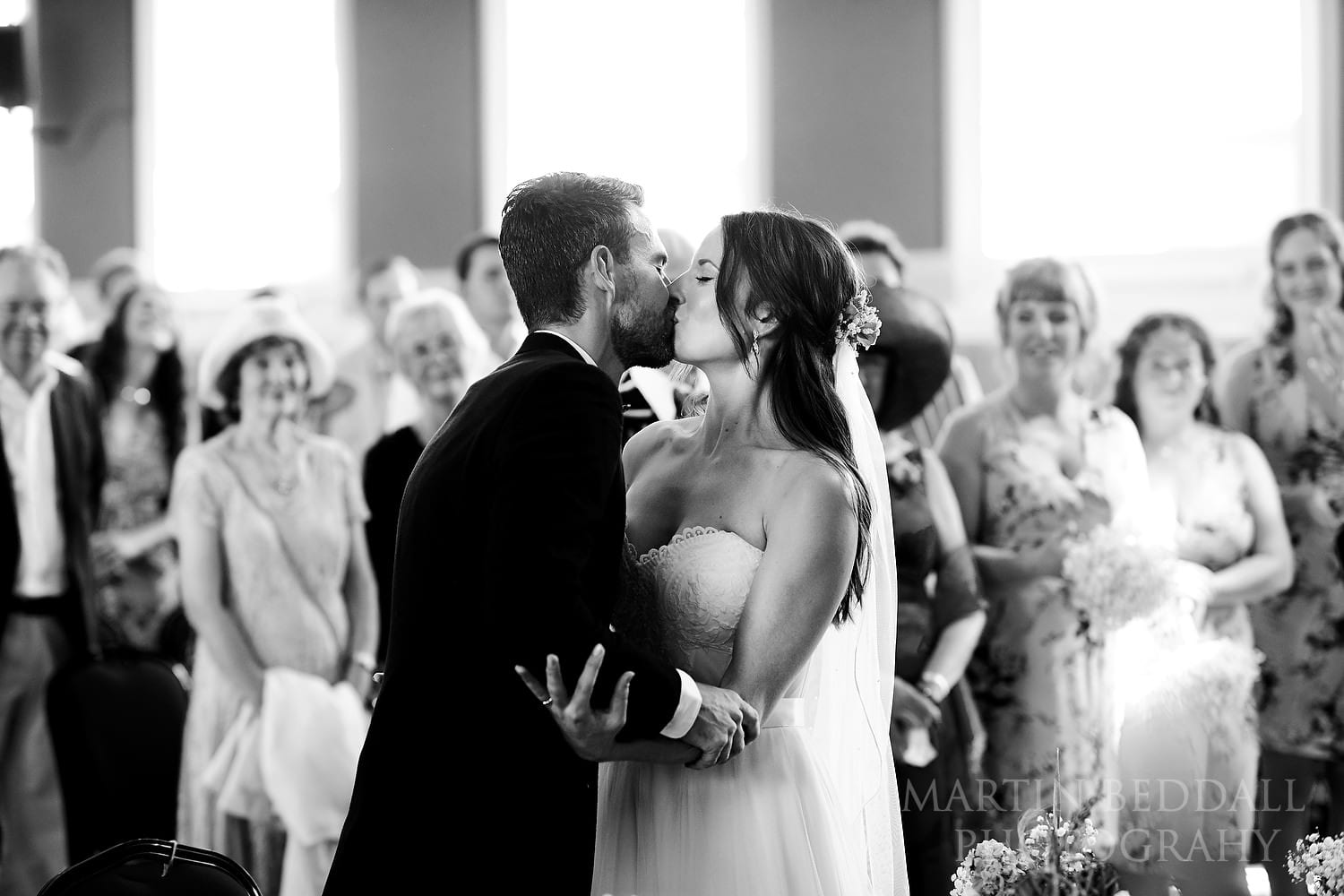 Henley Town Hall wedding kiss