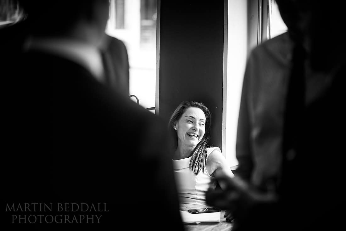 London reportage wedding photography with the Zeiss 100mm ZF.2