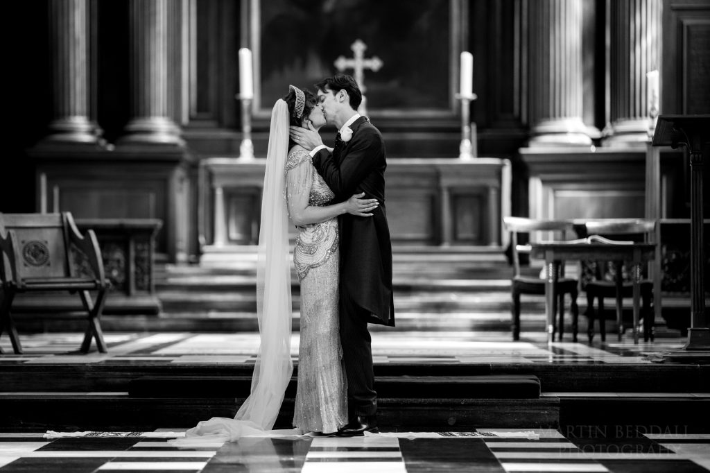 Trinity College Chapel kiss